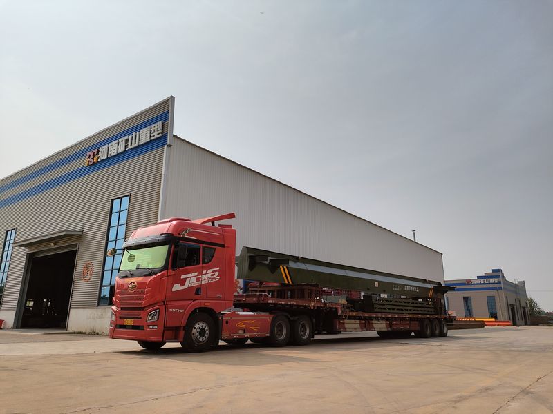 广东某公司，采购我公司一台16吨放荡的情欲护士2门式起重机