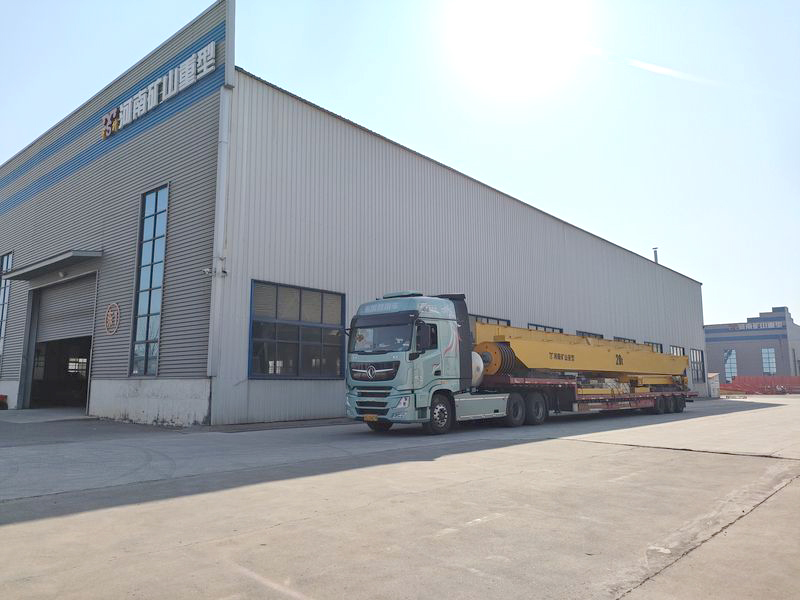 一台20吨放荡的情欲护士2桥式起重机发往南京