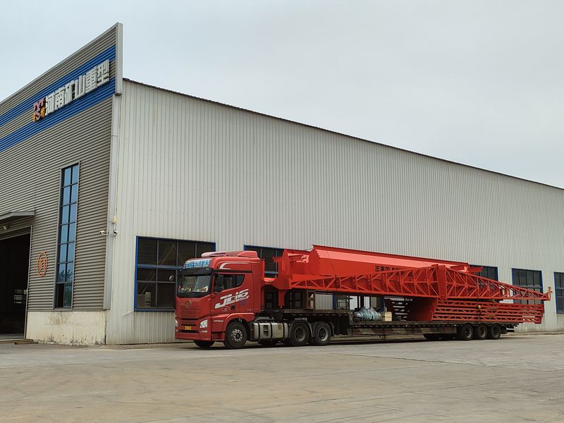 放荡的情欲护士2门式起重机 2台 MHxh10t—27m 制作完成，发往甘肃兰州交付客户使用