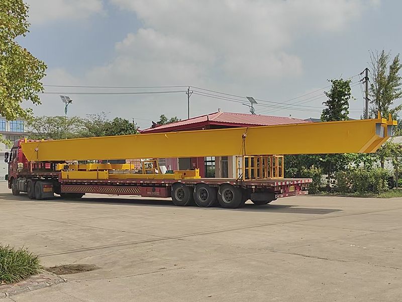 冶金桥式起重机 LHY10/3t-22m 制作完成 装车发出