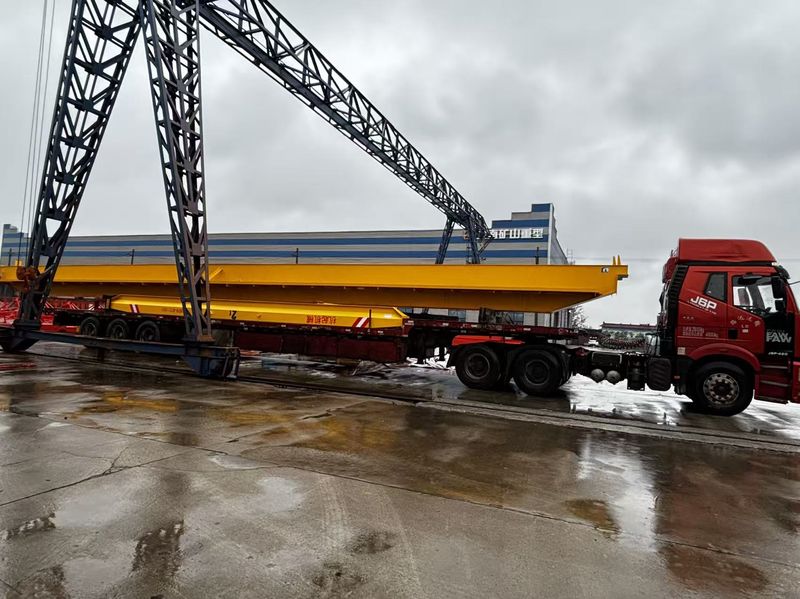 葫芦双梁起重机 LH20t-23m 国内精自视频品线一二区 LD3t-10.55 制作完成 装车发出